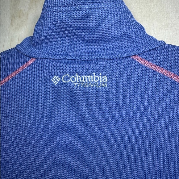 Blue Columbia Sportswear women's zip-up jacket with pink accents size medium - Picture 9 of 13